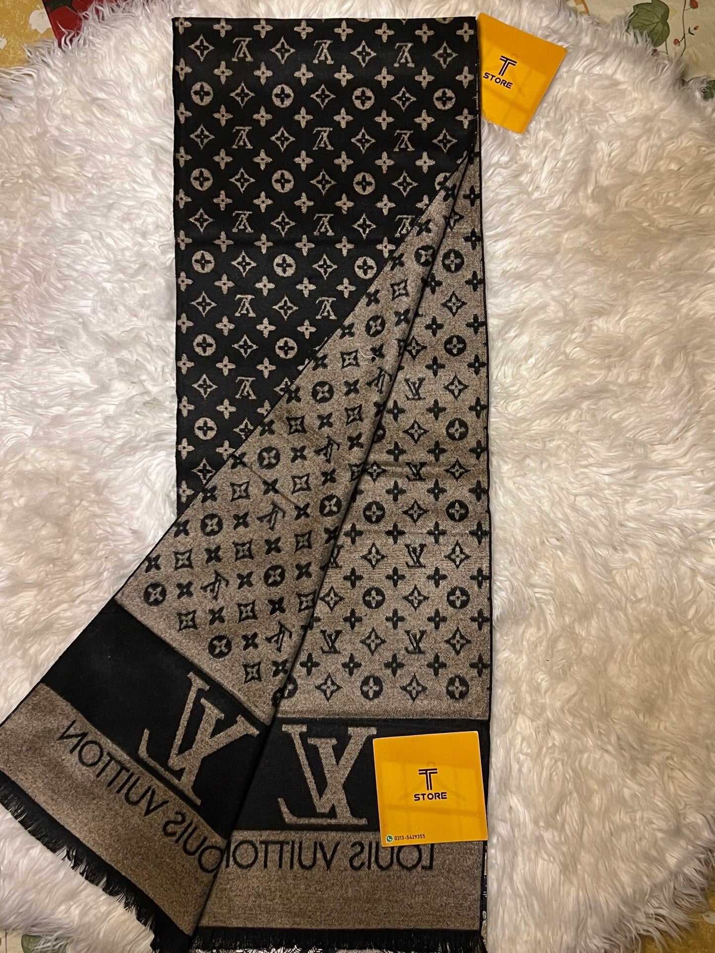 LV monogram Black and Brown Muffler